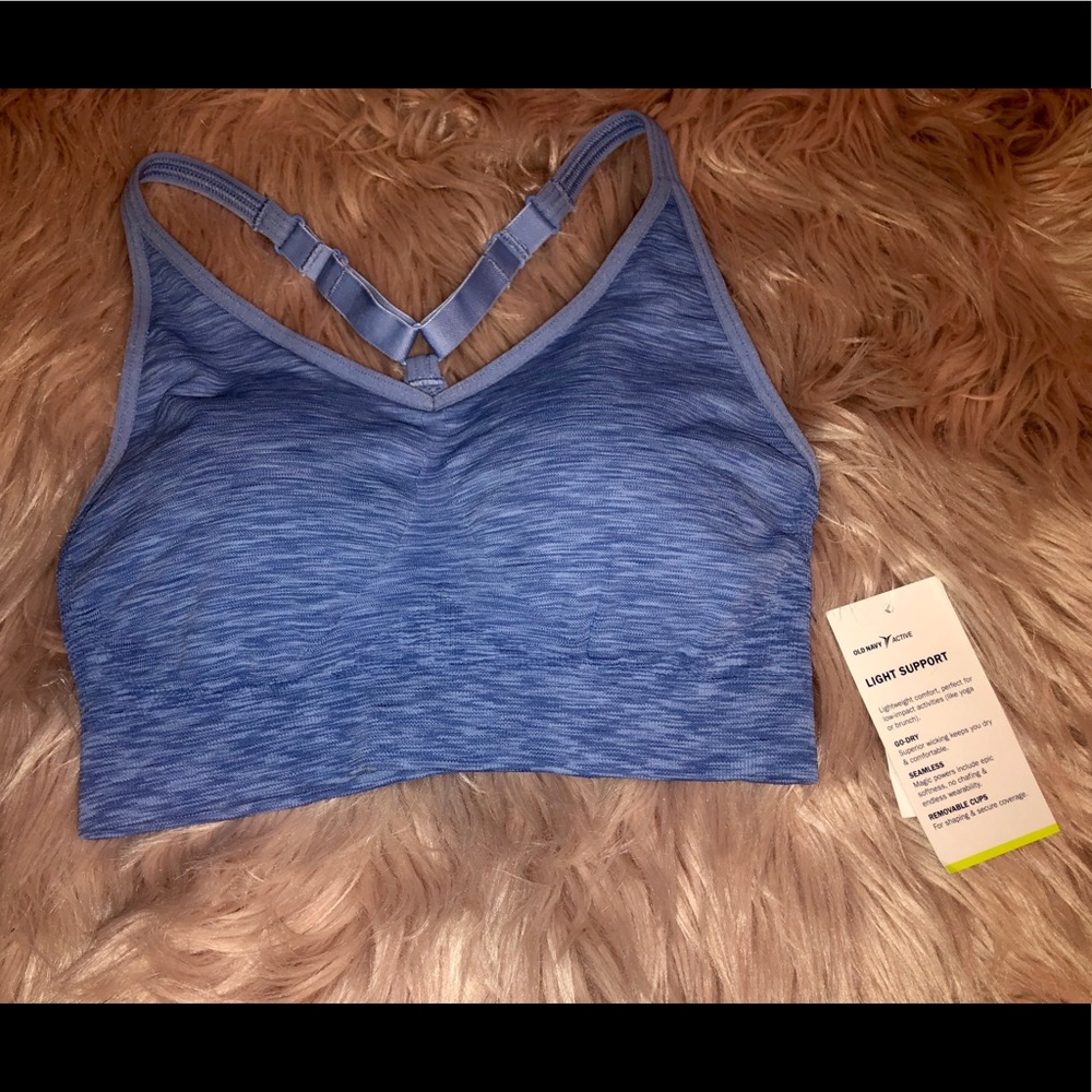 Seamless light support sports bra